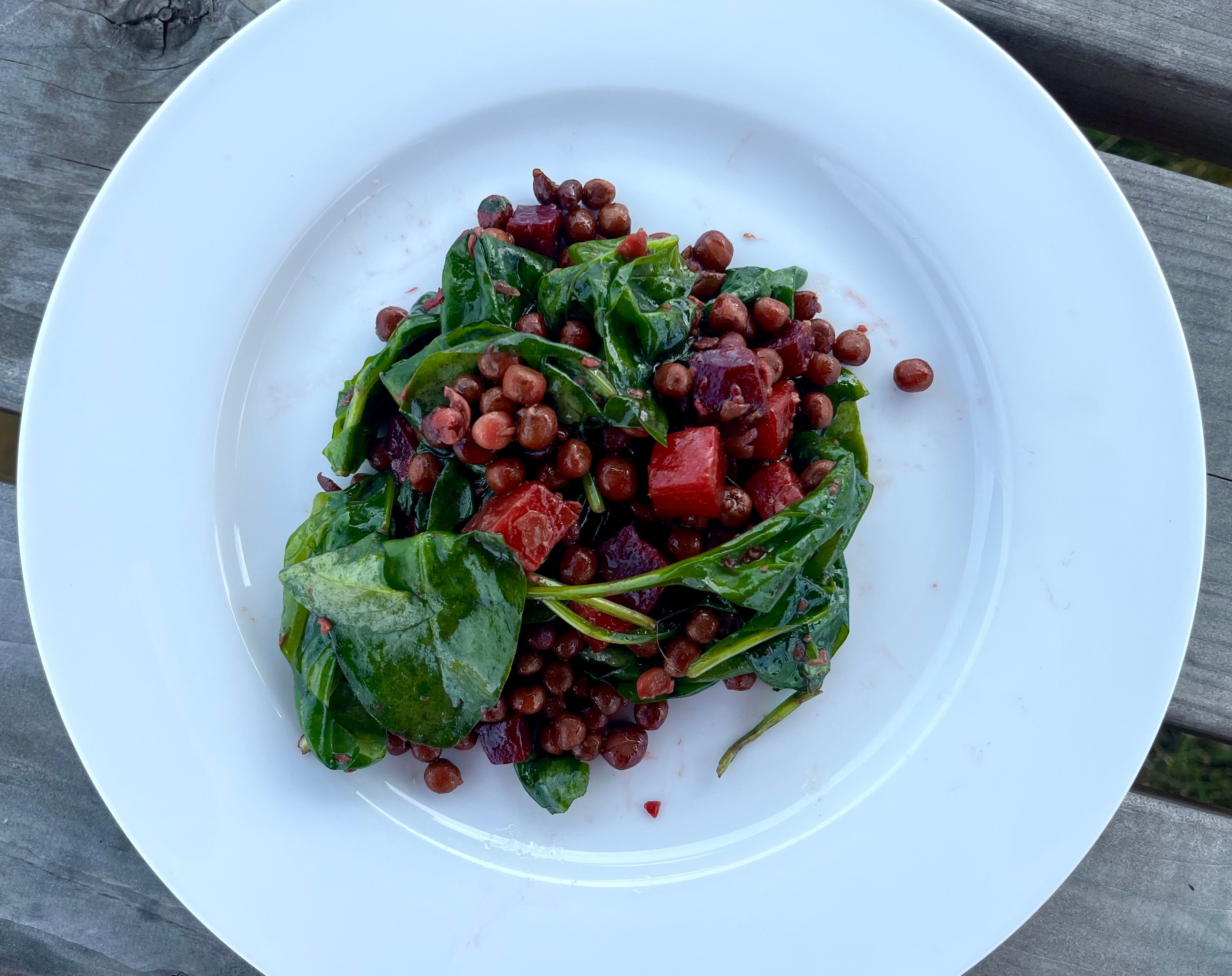 Image of Carlin Peas Salad with Beetroots and Fresh Spinach